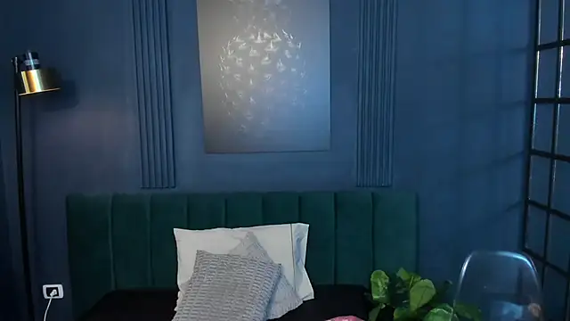 roxy hell online show from January 18, 2026, 12:20 pm