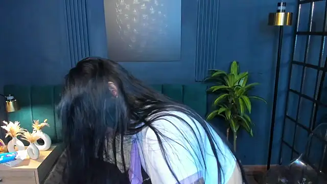 roxy hell online show from February 10, 2026, 12:20 pm