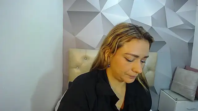 Milf-Prettyboobs online show from December 20, 2025, 10:55 am