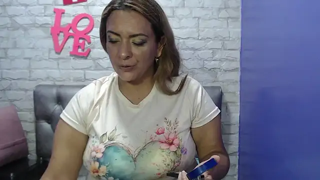 Snapshot of Milf-Prettyboobs chatting on July 21, 2026, 5:37 pm Milf-Prettyboobs online show from July 21, 2026, 5:37 pm