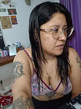 Snapshot of DaniPoison chatting on May 21, 2026, 8:16 pm DaniPoison online show from May 21, 2026, 8:16 pm