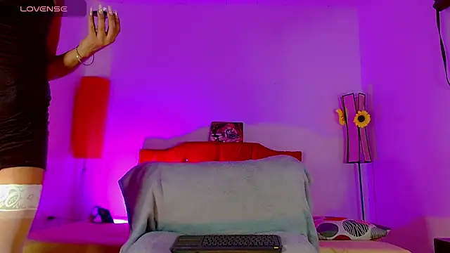 alexsandra kiss online show from April 17, 2026, 11:35 am