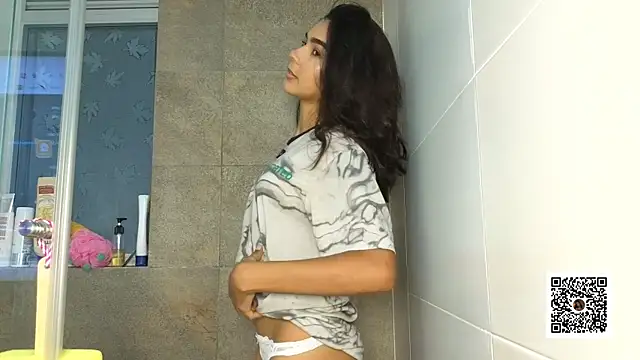 sweetlittlevenus online show from September 11, 2025, 9:37 pm