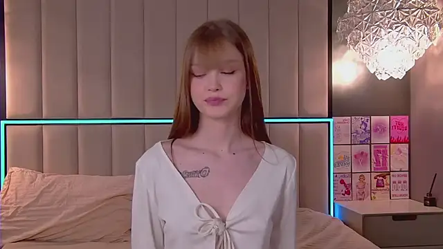 Snapshot of BellaSecrett chatting on March 13, 2025, 2:33 pm BellaSecrett online show from March 13, 2025, 2:33 pm