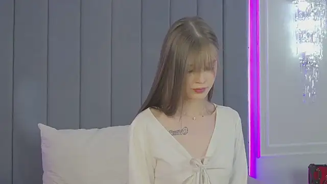 Snapshot of BellaSecrett chatting on March 18, 2025, 6:15 pm BellaSecrett online show from March 18, 2025, 6:15 pm