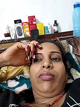 Hotty-Nidhi online show from February 18, 2026, 3:02 am