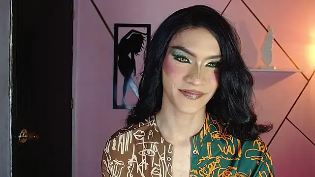 agatha rodriguez online show from October 18, 2025, 1:56 pm