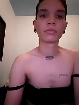 Snapshot of edi999 chatting on October 9, 2025, 7:45 pm edi999 online show from October 9, 2025, 7:45 pm