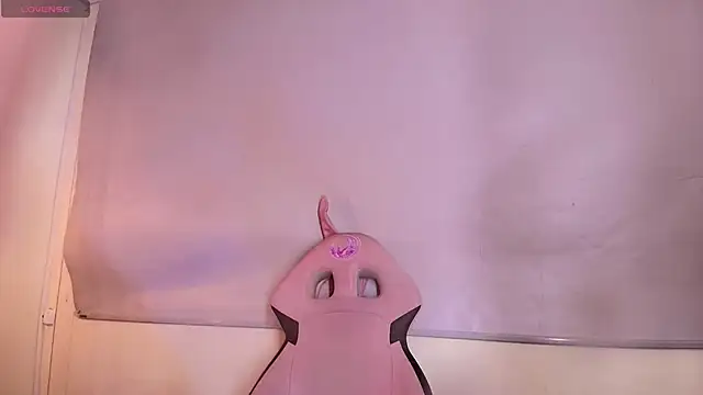 adara evanss online show from November 27, 2025, 8:00 pm