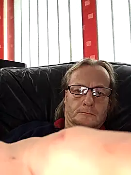 namorreyeb1 online show from October 25, 2025, 2:13 pm