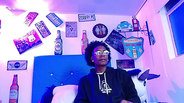 lili roussi online show from October 12, 2025, 12:31 am