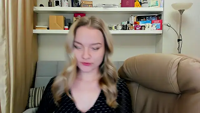 Kara Smith  online show from December 6, 2024, 10:41 pm