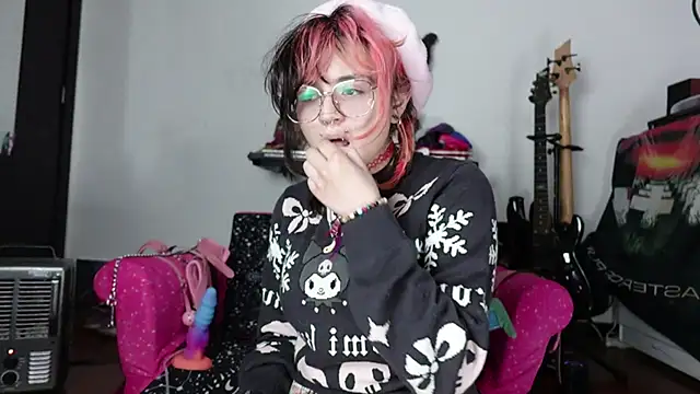 Devil And Princess online show from September 9, 2025, 8:19 pm