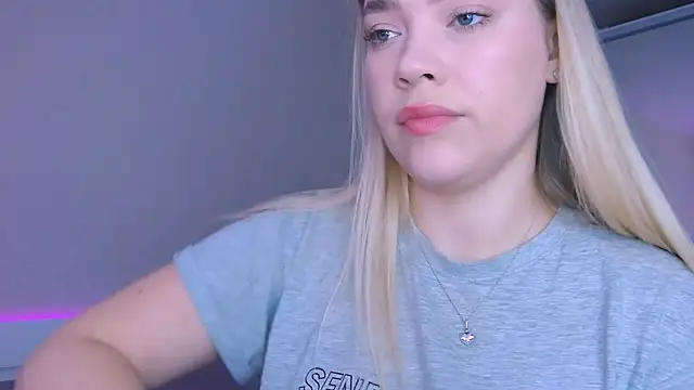 DIANAxxxDIAMOND online show from November 9, 2025, 10:02 am