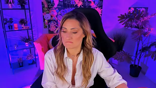 SarahAlluring online show from March 22, 2025, 4:37 pm