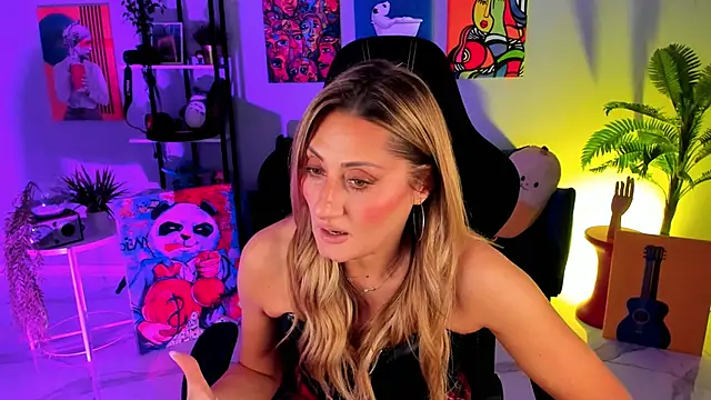 SarahAlluring online show from November 6, 2025, 11:55 am