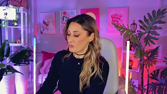 Snapshot of SarahAlluring chatting on January 11, 2026, 1:16 pm SarahAlluring online show from January 11, 2026, 1:16 pm