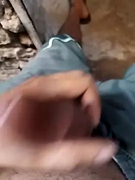 Fr1925 online show from December 4, 2025, 7:11 pm