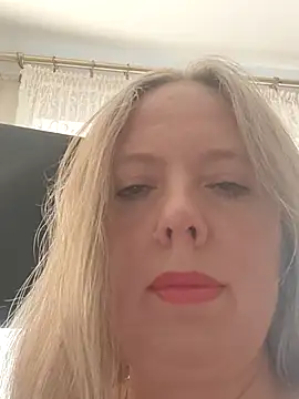 Irina3718 online show from September 12, 2025, 10:26 am