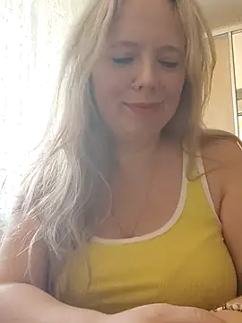 Irina3718 online show from November 21, 2025, 11:31 am