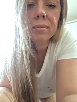 Irina3718 online show from March 16, 2026, 1:59 pm