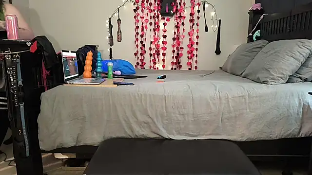 KinkyBratandDaddy online show from March 6, 2026, 3:47 am