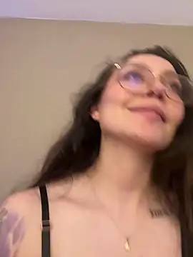 Te para 2 online show from March 18, 2025, 1:21 am