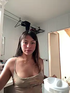 -Selene- online show from April 11, 2026, 6:01 pm