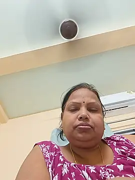 Snapshot of Arohi35 chatting on May 17, 2026, 1:40 pm Arohi35 online show from May 17, 2026, 1:40 pm