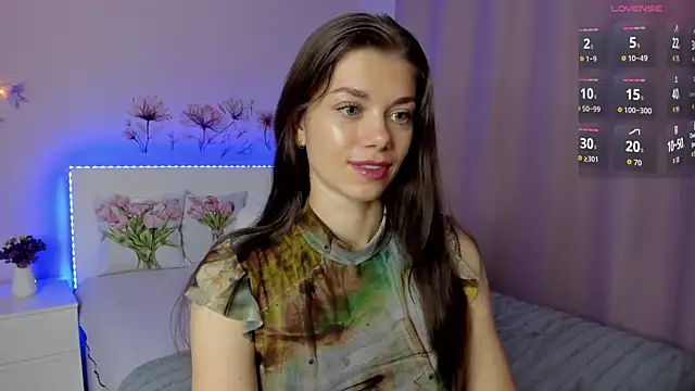 Eva McCoy online show from September 24, 2025, 7:55 am