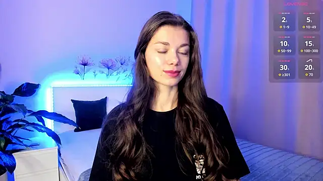 Eva McCoy online show from November 4, 2025, 9:30 am