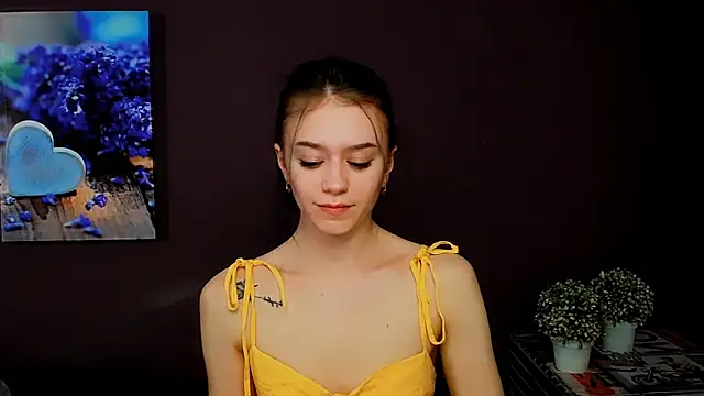 LanaTey online show from March 20, 2025, 1:37 pm