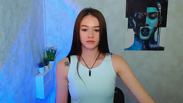 LanaTey online show from May 7, 2026, 1:49 pm