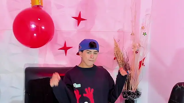 Snapshot of Sam_Daves chatting on December 19, 2025, 1:18 pm Sam Daves online show from December 19, 2025, 1:18 pm