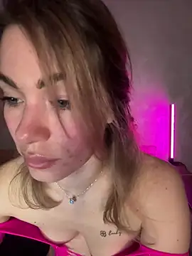 SweetDarling7 online show from March 17, 2025, 6:11 pm