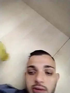 Francescodicristina44 online show from April 12, 2026, 1:21 am