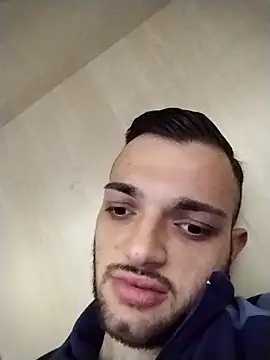 Francescodicristina44 online show from April 19, 2026, 9:50 pm