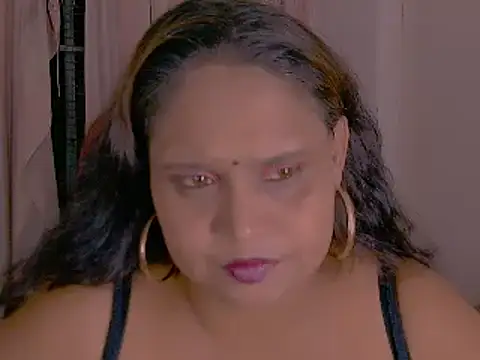 clover cams1874 online show from March 18, 2025, 4:48 pm