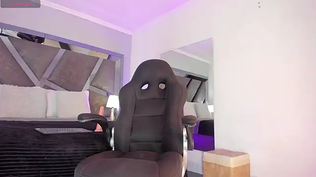 Daia Ortiz online show from March 22, 2025, 7:31 pm