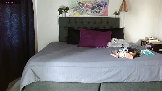 mia velvet1 online show from October 9, 2025, 2:04 pm