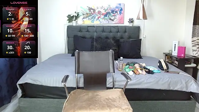 mia velvet1 online show from October 14, 2025, 2:18 pm