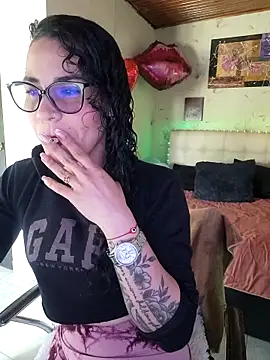 mia velvet1 online show from February 9, 2026, 3:38 pm