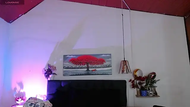 Rose Thompson1 online show from October 12, 2025, 1:32 pm