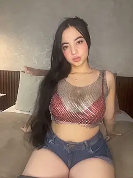 alisonnwalker2025 online show from February 4, 2026, 12:44 pm