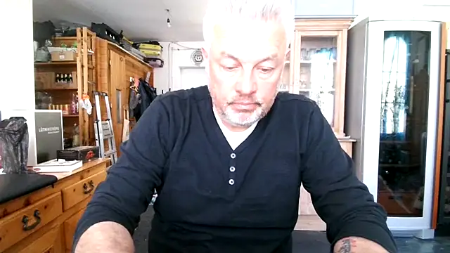 Snapshot of Berg_Boy chatting on March 20, 2025, 11:16 am Berg Boy online show from March 20, 2025, 11:16 am