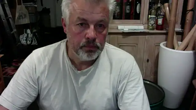 Snapshot of Berg_Boy chatting on September 14, 2025, 9:14 pm Berg Boy online show from September 14, 2025, 9:14 pm