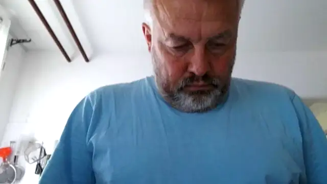 Snapshot of Berg_Boy chatting on September 27, 2025, 10:09 am Berg Boy online show from September 27, 2025, 10:09 am