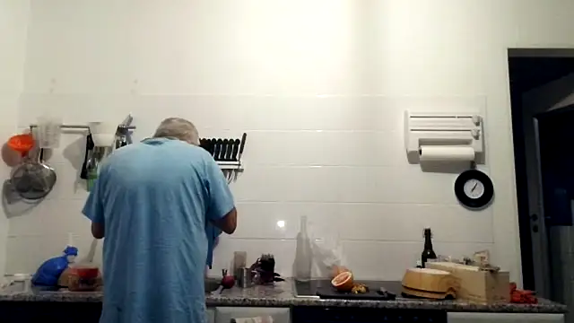 Snapshot of Berg_Boy chatting on October 5, 2025, 5:06 am Berg Boy online show from October 5, 2025, 5:06 am