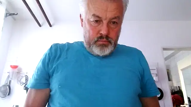 Snapshot of Berg_Boy chatting on November 22, 2025, 8:02 am Berg Boy online show from November 22, 2025, 8:02 am