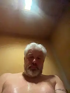 Snapshot of Berg_Boy chatting on November 26, 2025, 9:27 pm Berg Boy online show from November 26, 2025, 9:27 pm